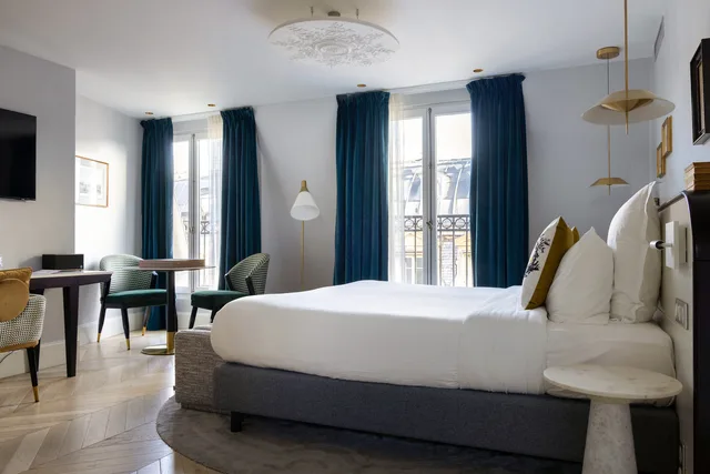 Junior Suite, Classic, Normandy Hotel Paris - Saint-Honore 1/7