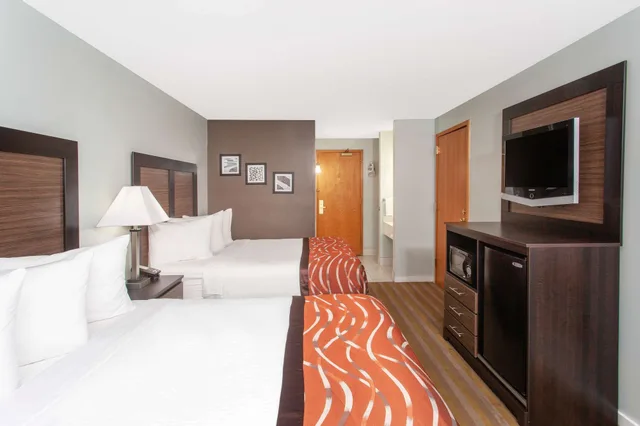 غرفة بسريرين كوين، Baymont By Wyndham Grand Haven 1/3