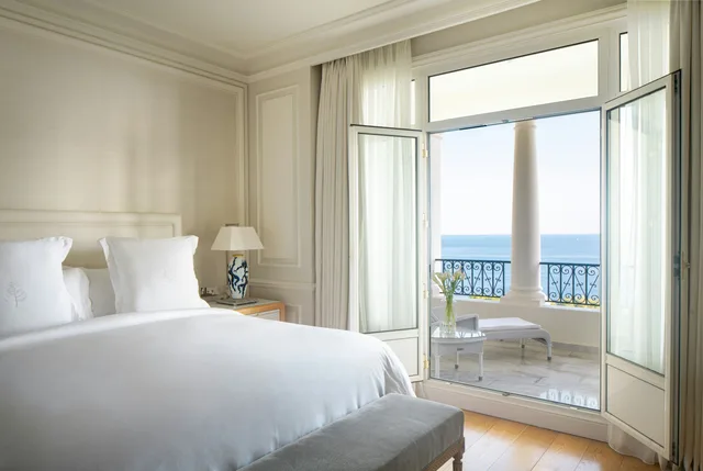جناح بسرير كينج، Grand Hotel du Cap-Ferrat, a Four Seasons Hotel 3/6