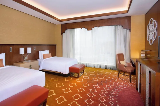 غرفة ديلوكس بسريرين منفصلين للمدخنين، فندق جبل عمر ماريوت مكة(Jabal Omar Marriott Hotel Makkah) 2/6
