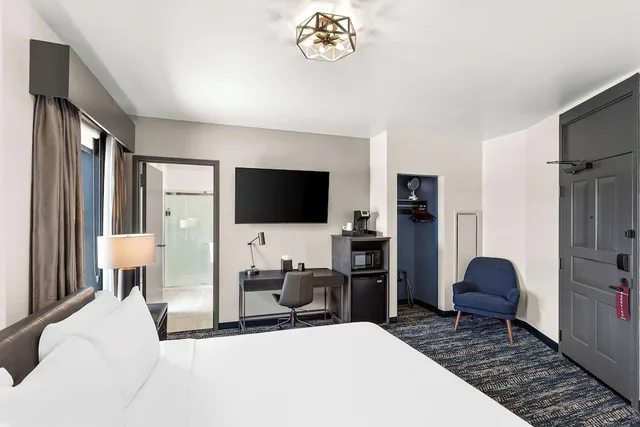 غرفة قياسية بسرير كينج، Tygart Hotel, Ascend Hotel Collection Elkins WV 6/10