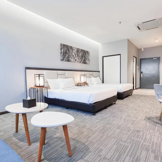 غرفة ديلوكس بسرير كوين، Fives Hotel DNP 2/8