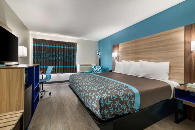غرفة قياسية بسرير كينج، SureStay Hotel by Best Western Lewiston 1/3