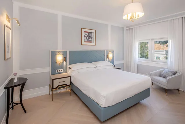 Deluxe, Suite, King Bed, Hilton Imperial Dubrovnik 1/1