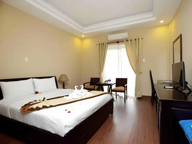 غرفة سوبيريور بسرير مزدوج أو سريرين منفصلين بإطلالة على الحديقة، Blue Bay Mui Ne Resort Spa 2/2