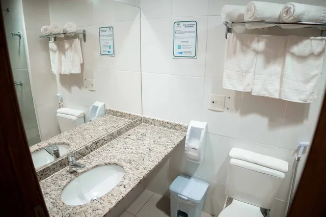 غرفة عائلية ثلاثية بسرير مزدوج وسرير فردي، Green Hoteis Cabo Frio 3/3