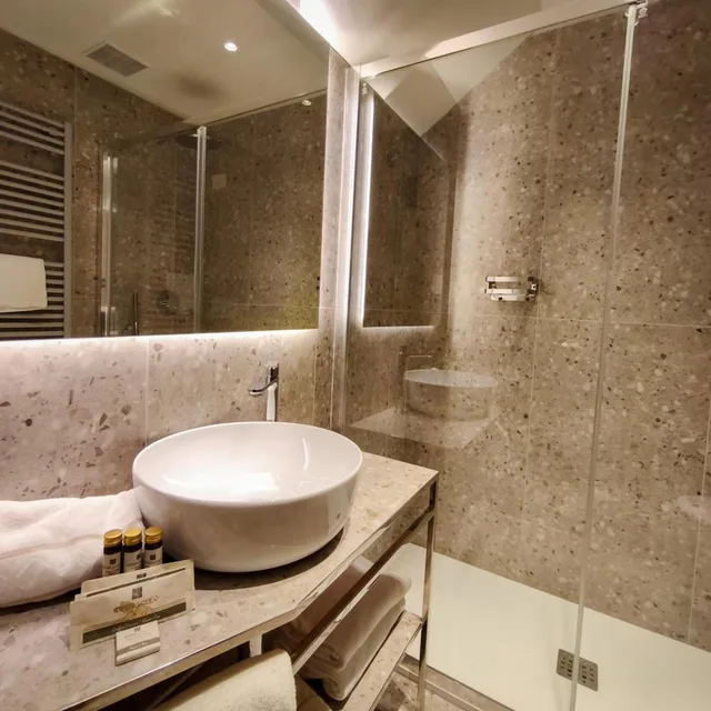 Family Suite, Sofa, Annex, Ground Floor, Antiche Figure 6/7