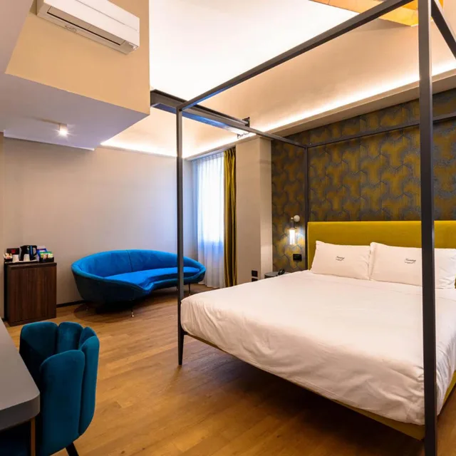 جناح جونيور ديلوكس، Touring Hotel Bologna 2/9