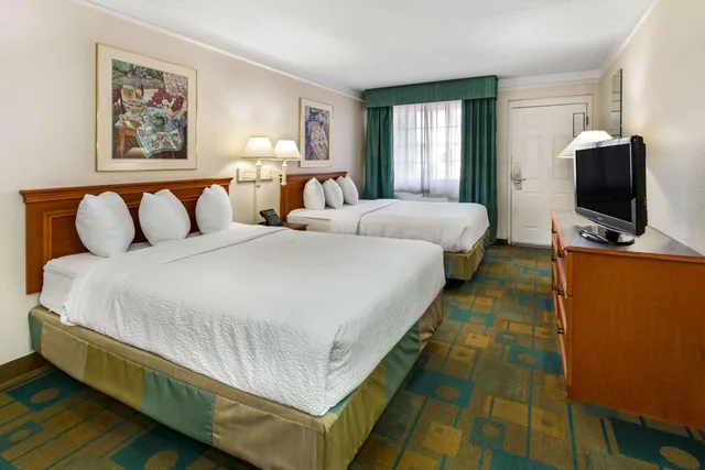 غرفة، La Quinta Inn by Wyndham Albuquerque Northeast 1/3