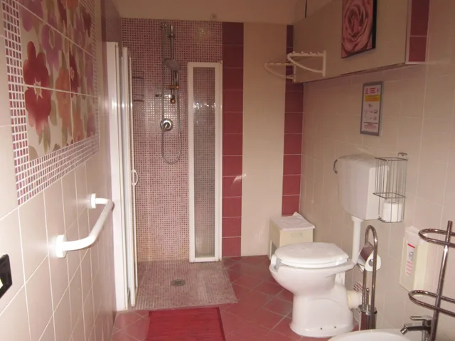 غرفة عائلية بسرير مزدوج، Hotel Maison Degas 3/5