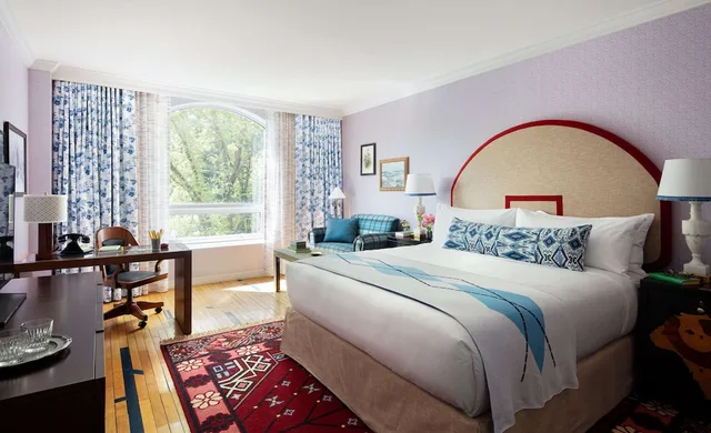 غرفة بسرير كينج، Graduate by Hilton Chapel Hill 2/4
