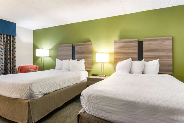 غرفة قياسية بسريرين مزدوجين، Best Western Dutch Valley Inn 2/3
