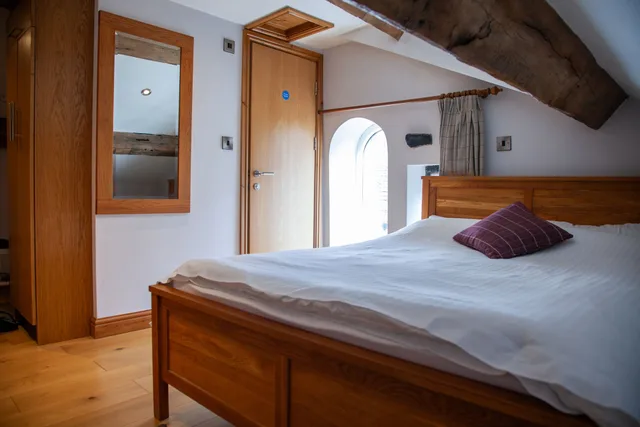 Basic, Double Bed, The Rooms at the Nook 8/10