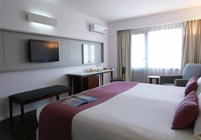 Room, Triple, 3 Beds, Dazzler By Wyndham Buenos Aires Recoleta Ex Dazzler Recoleta 5/10
