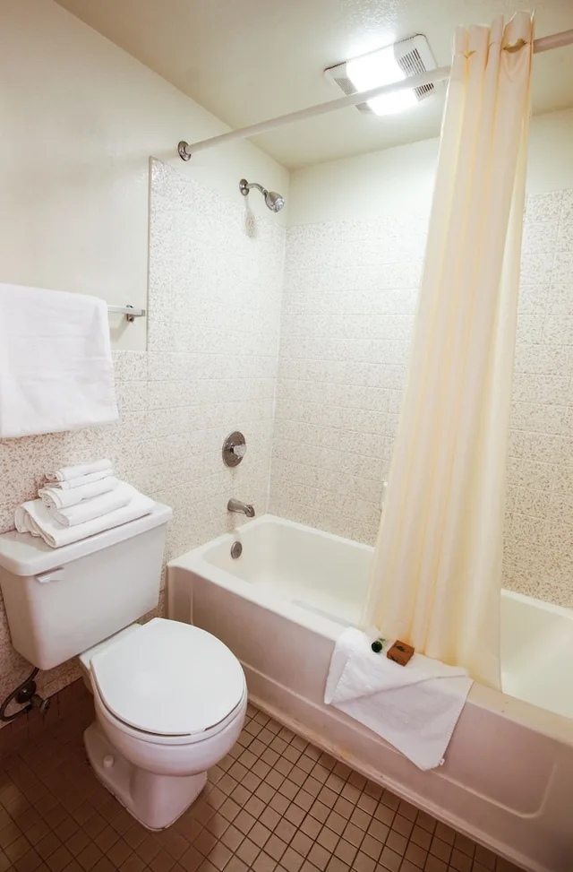 غرفة قياسية بسرير كوين، Heritage Inn La Mesa 4/4