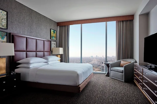 1 Bedroom, Vice President, Suite, King Bed, Sofa، MARRIOTT MARQUIS HOUSTON 1/4