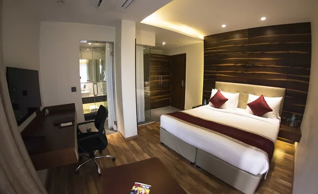 غرفة تنفيذية بسرير مزدوج، Hotel Connaught Royale 7/10