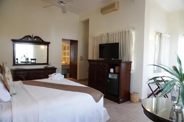 جناح ديلوكس بجاكوزي، Hacienda Los Laureles 3/9