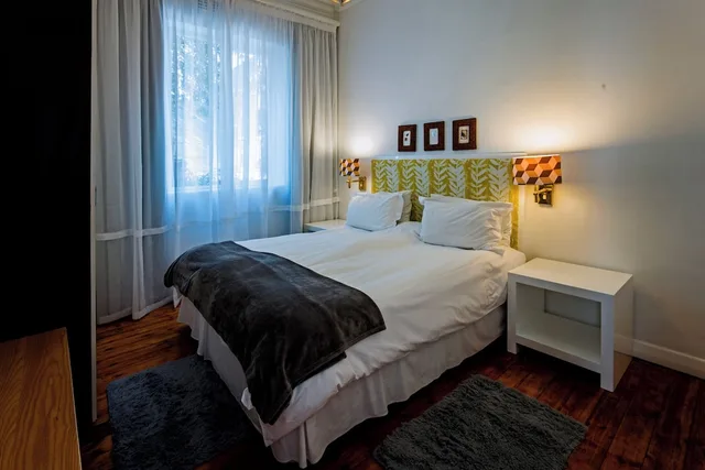 شقة بسريرين كينج، Barry Hall Apartments 3/10