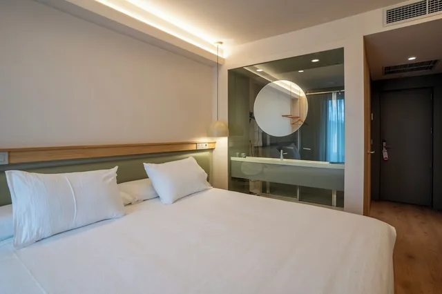 غرفة رومانسية بسريرين منفصلين، Hotel Los Pasiegos 4/10