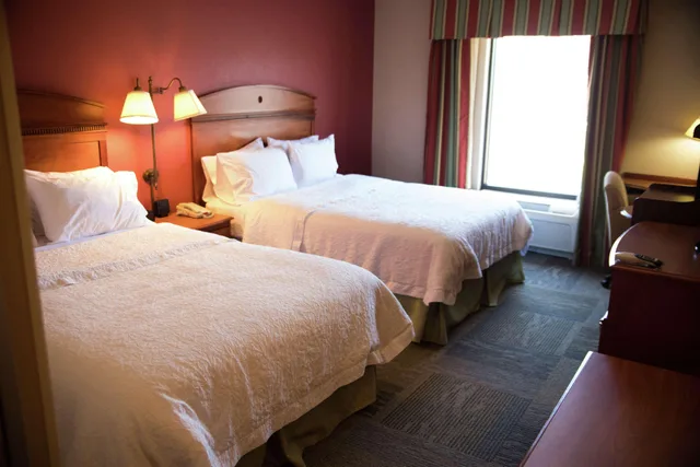 غرفة بسريرين كوين لذوي الإعاقة، Hampton Inn Mountain Home 1/2
