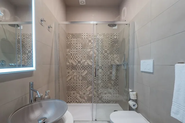 1 Bedroom, Comfort, Triple, King and Twin Beds, Bramble Luxury Suites 6/6