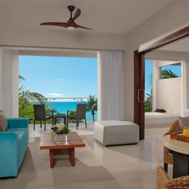 Preferred Club, King Bed, Ocean View، Dreams Jade Resort And Spa 2/3
