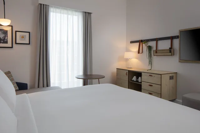 Standard, King Bed, Hilton Garden Inn Stoke On Trent 1/7