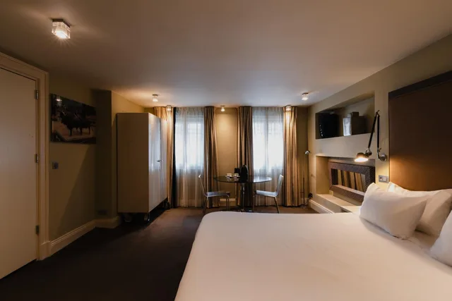 Souterrain Executive Double or Twin Room، Hotel Roemer 1/10