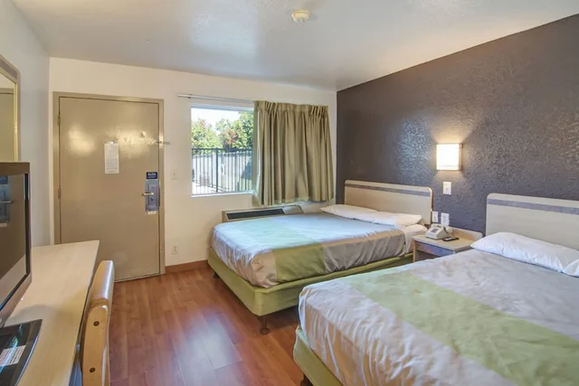 Standard, 2 Double Beds, Smoking, Studio6 Grand Prairie, TX 1/5