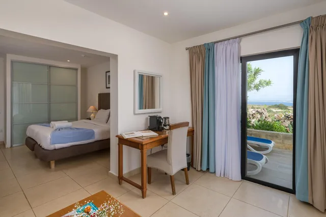 جناح، Hotel Ta Cenc and Spa 7/10