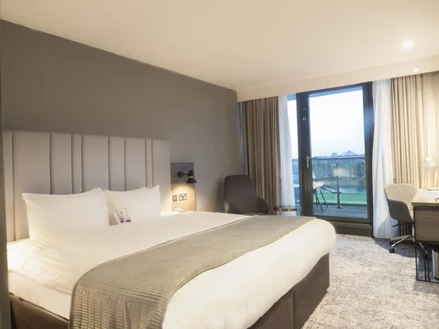 غرفة قياسية بسرير مزدوج لذوي الإعاقة، Crowne Plaza London - Kingston 1/8