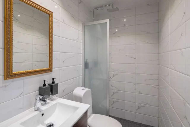 غرفة قياسية بسرير فردي بحوض استحمام، Hotel Gamla Stan, BW Signature Collection 4/5