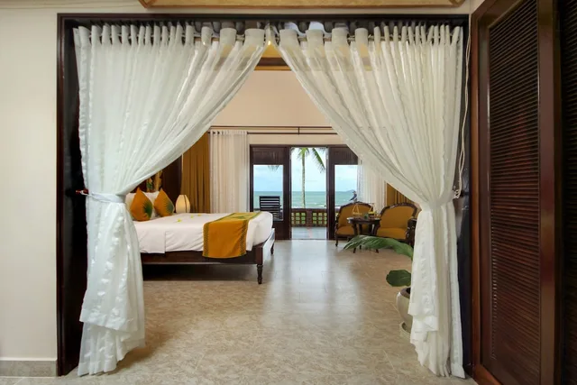 Bungalow, Queen Bed, Beach Front، Palm Garden Beach Resort & Spa 4/6