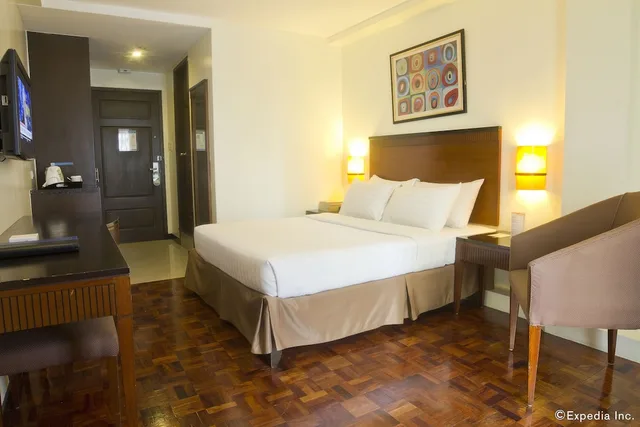 غرفة ديلوكس بريميوم بسرير كوين، Fersal Hotel Neptune Makati 4/10