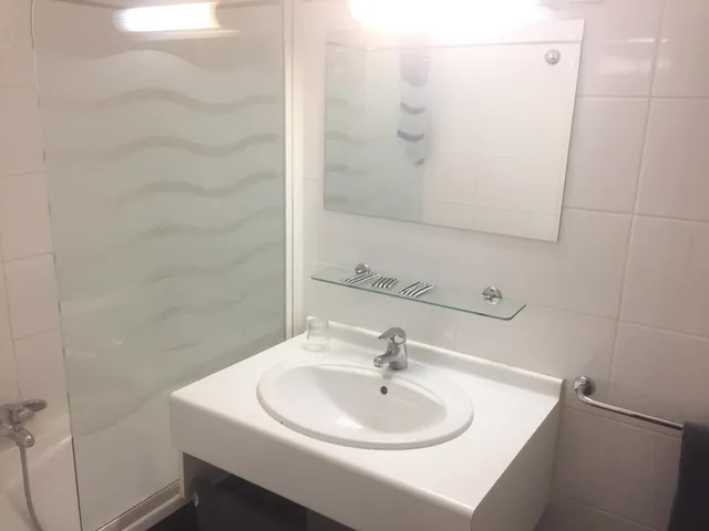 غرفة بسريرين منفصلين، Hotel Du Sud Vieux Port 8/10