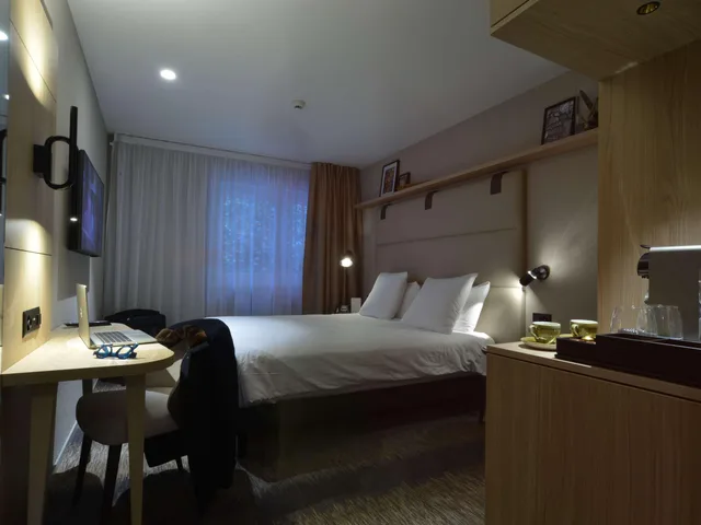 Superior, King Bed, Mercure Fribourg Centre Remparts 1/1