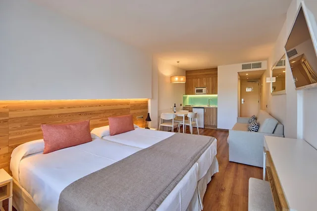 استوديو كومفورت مفرد بإطلالة على الحديقة بشرفة، Ponent Mar Aparthotel 5/8
