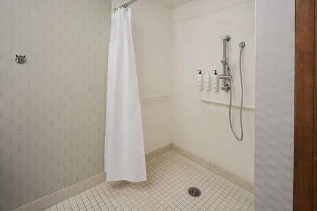 جناح بسريرين كوين مع سرير سحّاب إضافي مع أريكة لذوي الإعاقة، SpringHill Suites Philadelphia Airport/Ridley Park 5/5