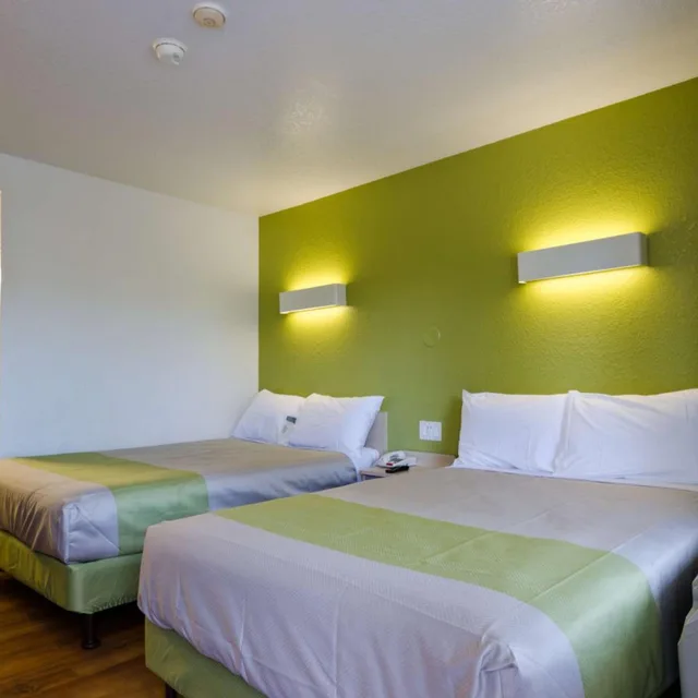 غرفة ديلوكس رباعية للمدخنين، Motel6 Camp Springs, DC - South Camp Springs 3/10