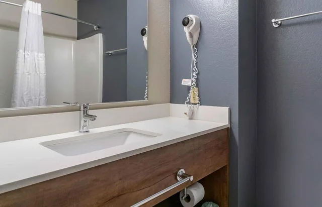 غرفة قياسية بسرير كينج، Extended Stay America Suites Baytown 5/6