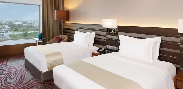 غرفة قياسية بسريرين منفصلين للمدخنين، Holiday Inn Jaipur City Centre by IHG 3/7