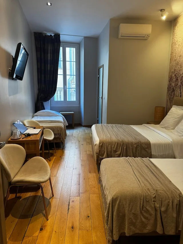 غرفة عائلية بسرير مزدوج وسريرين منفصلين، Hotel De La Mer 8/10