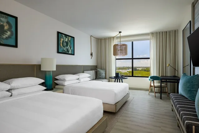 غرفة قياسية بسريرين كوين لذوي الإعاقة، Palmetto Marriott Resort & Spa 1/3
