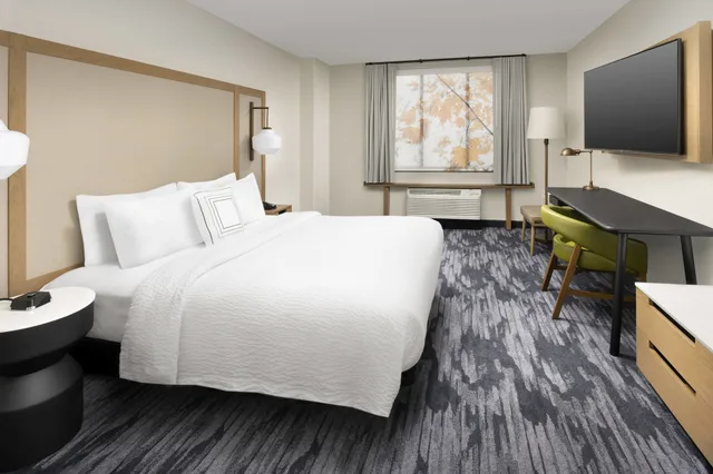 جناح بسرير كينج مع أريكة، Fairfield Inn Suites By Marriott Alexandria Landmark 3/8