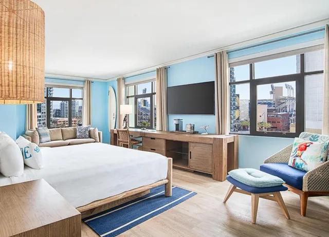 جناح جونيور ركني بسرير كينج، Margaritaville Hotel San Diego Gaslamp Quarter 1/1