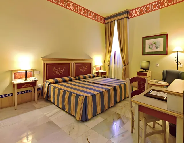 غرفة قياسية بسريرين مزدوجين، Alcazar de La Reina 2/3