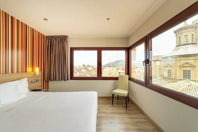جناح بسرير مزدوج، Maisonnave 1/6
