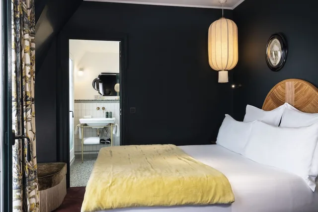 Boudoir, Queen Bed، Hotel Monte Cristo 3/7