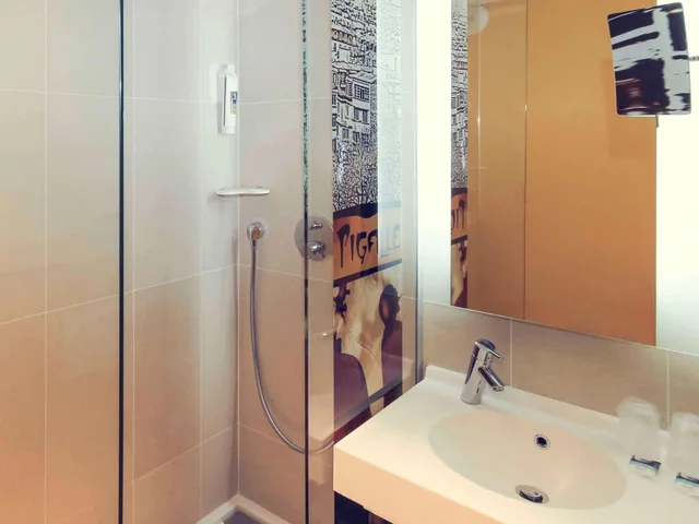 غرفة كلاسيكية بسرير كوين، Mercure Paris Pigalle Sacre Coeur 4/7